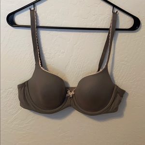 Victoria’s Secret body lined Demi bra Size 36C